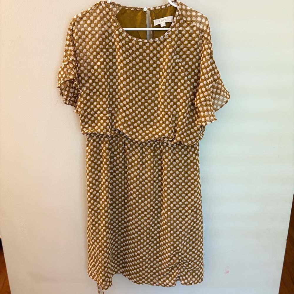 ✨ LOFT Mustard Polka Dot Flutter Sleeve Dress – Petites LP 💛 Effortless Charm!